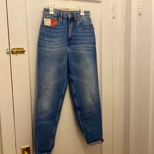 Tommy Hilfiger barrel jeans